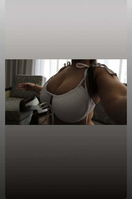 Nacktes geleaktes OnlyFans-Foto von Youcancallmelt