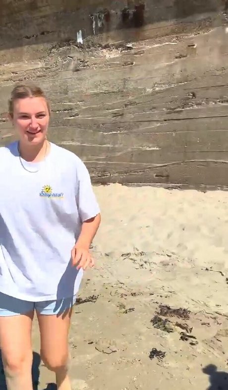Nacktes geleaktes OnlyFans-Foto von Liv Hanby