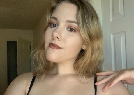 Nacktes geleaktes OnlyFans-Foto von Littledoe