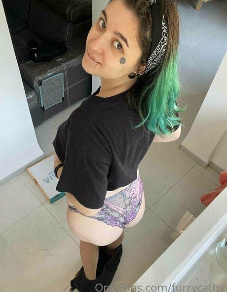 Nacktes geleaktes OnlyFans-Foto von Furrycathy