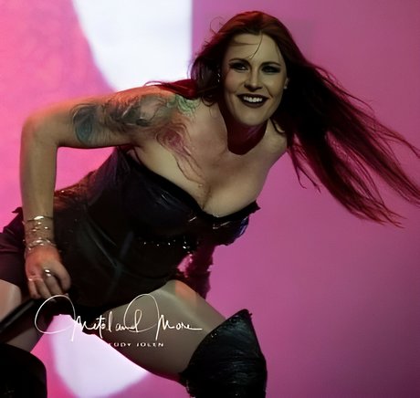 Nacktes geleaktes OnlyFans-Foto von Floor Jansen