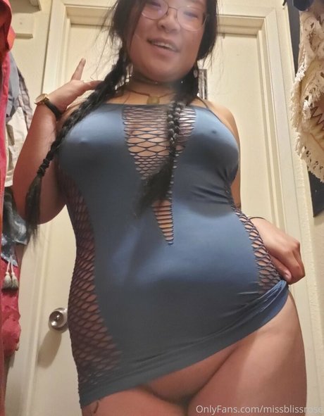 Nacktes geleaktes OnlyFans-Foto von Missblissrose