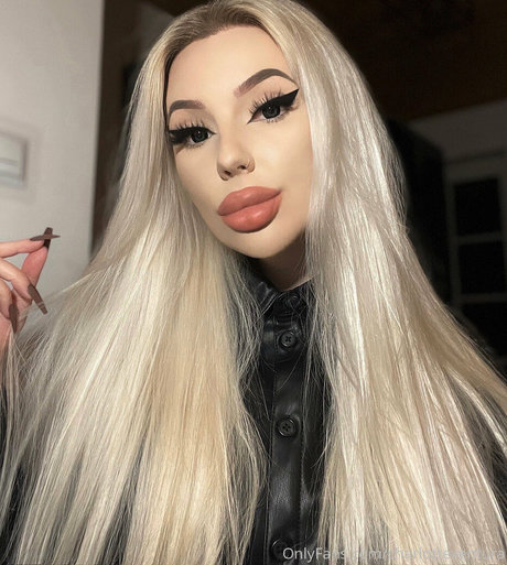 Nacktes geleaktes OnlyFans-Foto von Charlotteventura