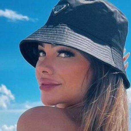 Nacktes geleaktes OnlyFans-Foto von Marifalconiere