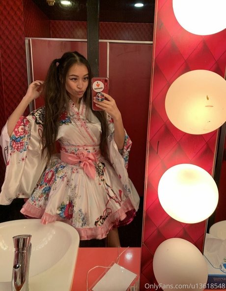 Official Kendama Babe