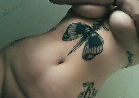 Nacktes geleaktes OnlyFans-Foto von Bellaraven
