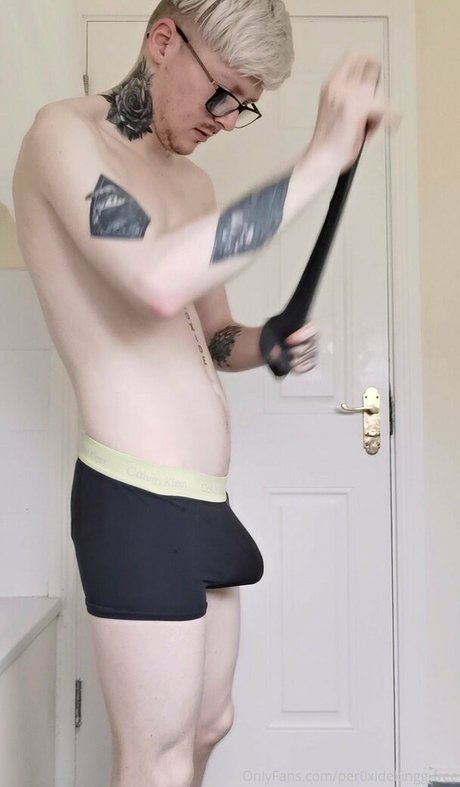Nacktes geleaktes OnlyFans-Foto von Per0xidekinggfree