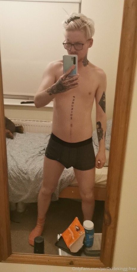 Nacktes geleaktes OnlyFans-Foto von Per0xidekinggfree