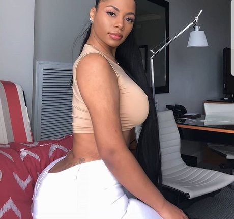 Strella Katt