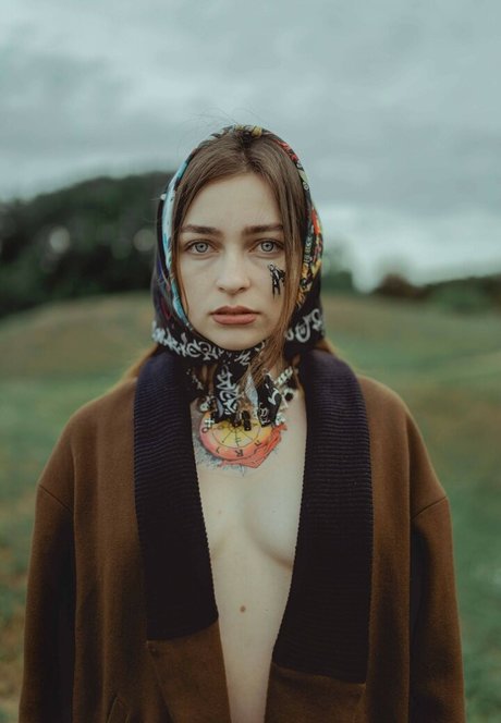 Nacktes geleaktes OnlyFans-Foto von Olia Malyuchenko