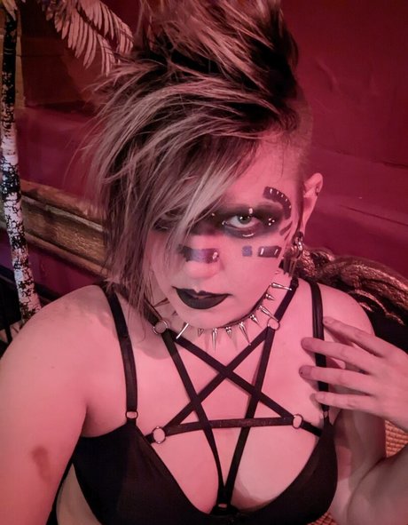 Nacktes geleaktes OnlyFans-Foto von Demongirlcock