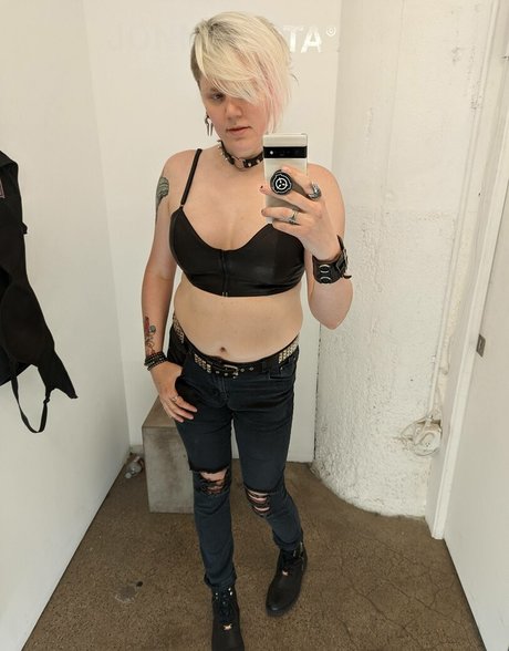 Nacktes geleaktes OnlyFans-Foto von Demongirlcock