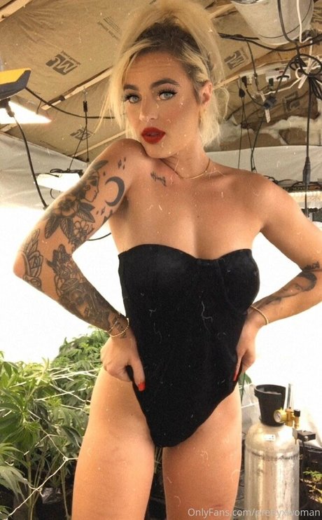 Nacktes geleaktes OnlyFans-Foto von Prettyxwoman