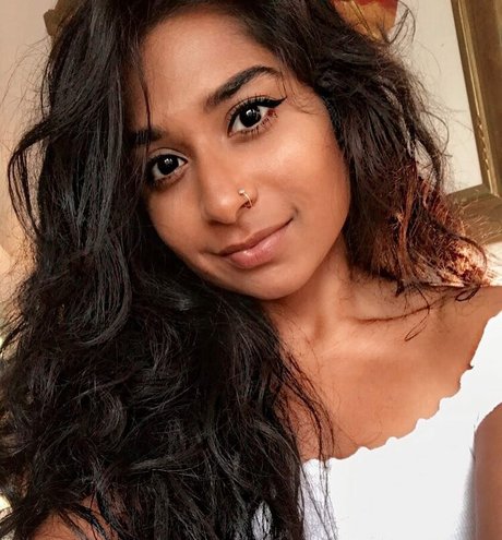 Nacktes geleaktes OnlyFans-Foto von Kamalinisutra