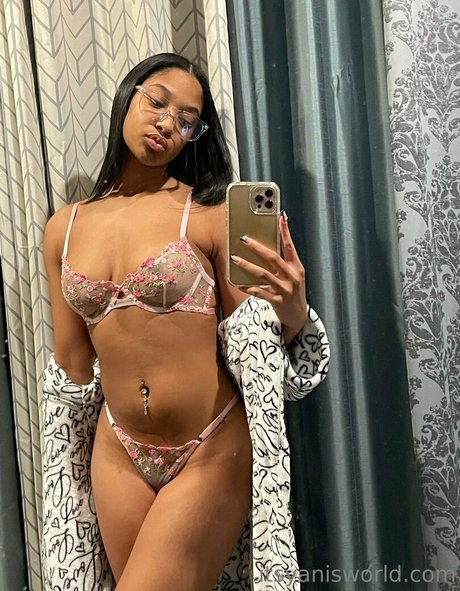 Nacktes geleaktes OnlyFans-Foto von Sexcmuseee