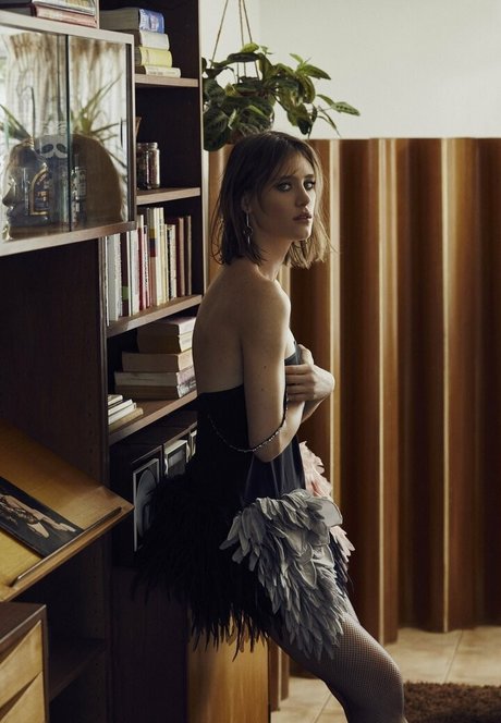 Nacktes geleaktes OnlyFans-Foto von Mackenzie Davis