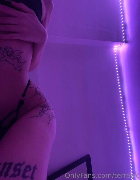 Nacktes geleaktes OnlyFans-Foto von Terrezic