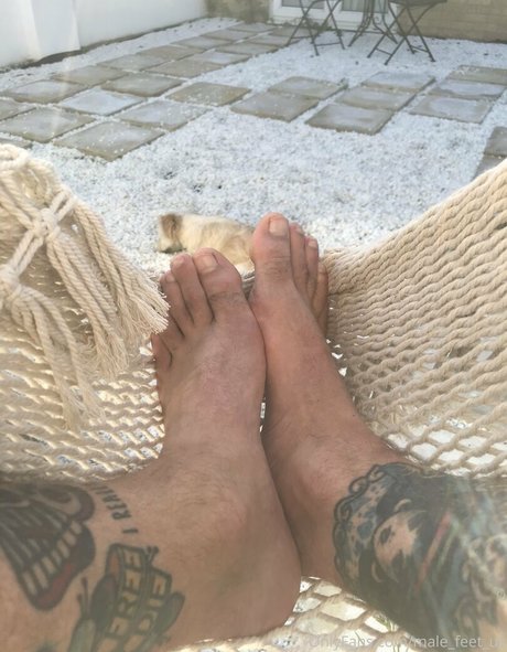 Nacktes geleaktes OnlyFans-Foto von Malefeetuk