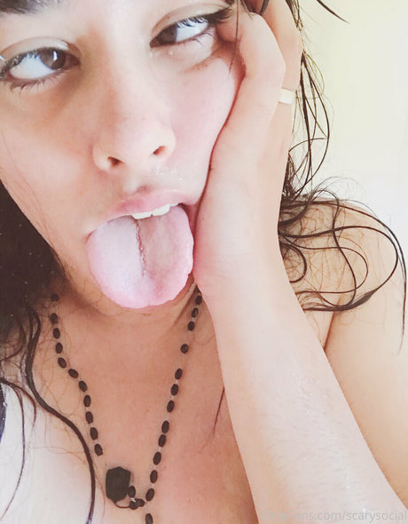 Nacktes geleaktes OnlyFans-Foto von Morerealsimmisimz