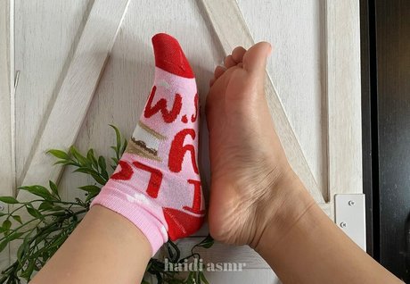 Nacktes geleaktes OnlyFans-Foto von Haidi Feet Asmr