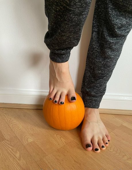 Nacktes geleaktes OnlyFans-Foto von Xoxolovelyfeet