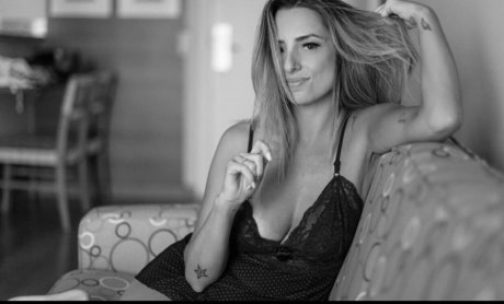 Nacktes geleaktes OnlyFans-Foto von Carol Bernardi
