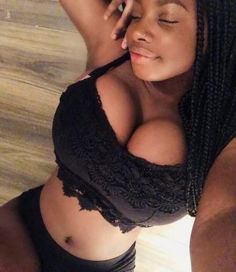Nacktes geleaktes OnlyFans-Foto von Itstaviaa