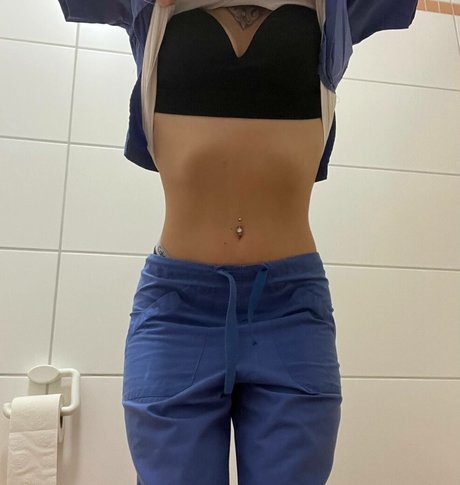 Nacktes geleaktes OnlyFans-Foto von Nurselayla