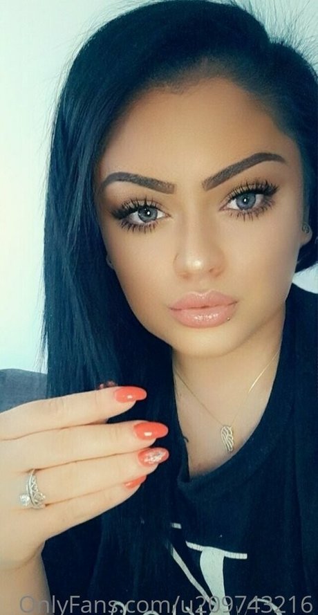 Ellamalyna27