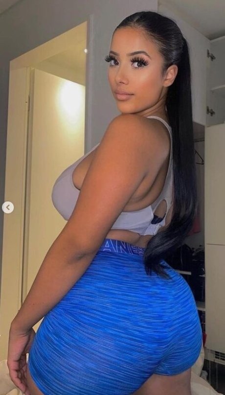 Nacktes geleaktes OnlyFans-Foto von Viyalyn