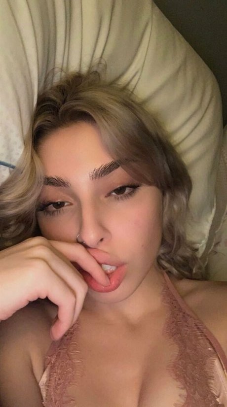 Nacktes geleaktes OnlyFans-Foto von Sarahnadler