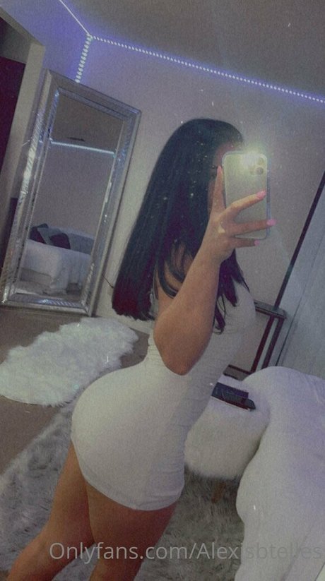Nacktes geleaktes OnlyFans-Foto von Alexistelles