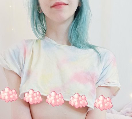 Nacktes geleaktes OnlyFans-Foto von Oneeponpon