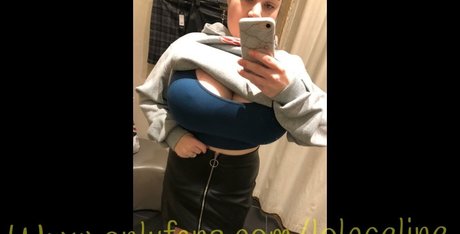 Nacktes geleaktes OnlyFans-Foto von Lolaceline