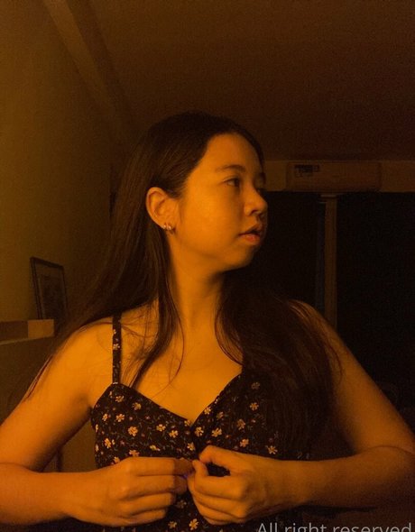 Nacktes geleaktes OnlyFans-Foto von Minepublic