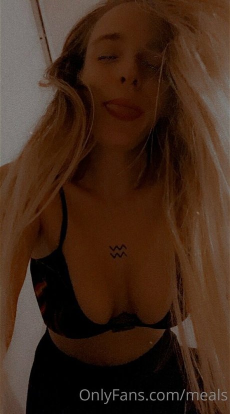 Nacktes geleaktes OnlyFans-Foto von Meals