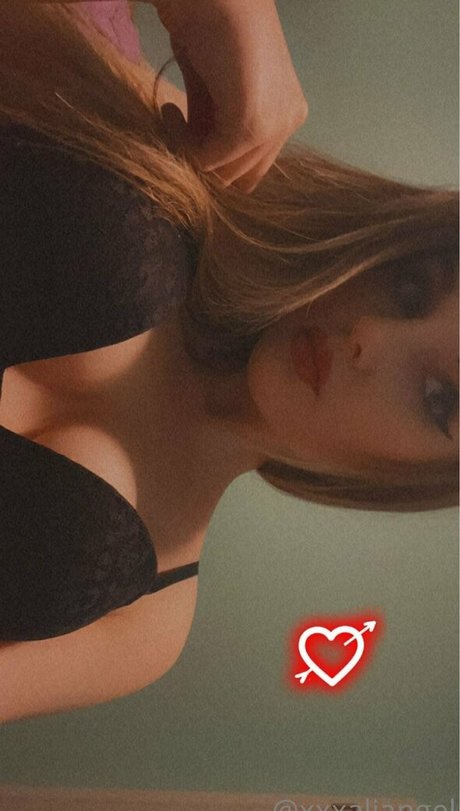Nacktes geleaktes OnlyFans-Foto von Xxxaliangel