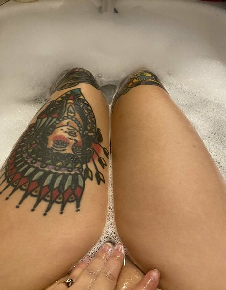 Nacktes geleaktes OnlyFans-Foto von Babyarwentvfree