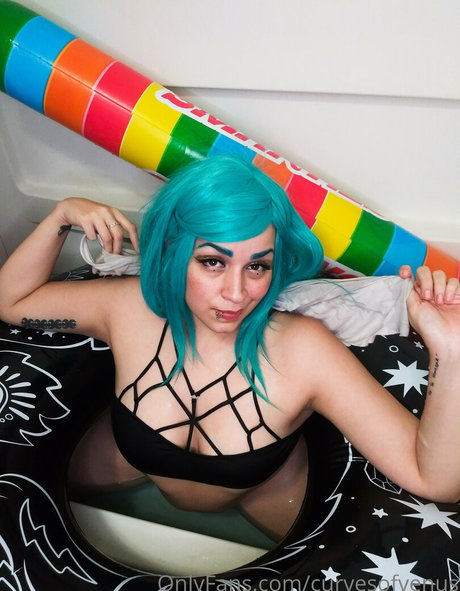 Nacktes geleaktes OnlyFans-Foto von Curvesofvenus
