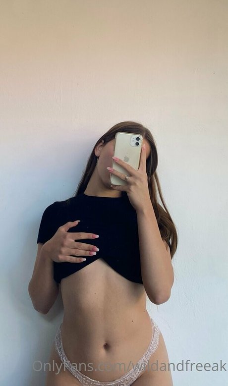 Nacktes geleaktes OnlyFans-Foto von Wildandfreeak