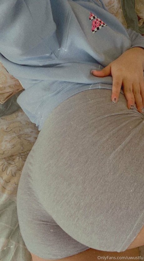 Nacktes geleaktes OnlyFans-Foto von Booouwu