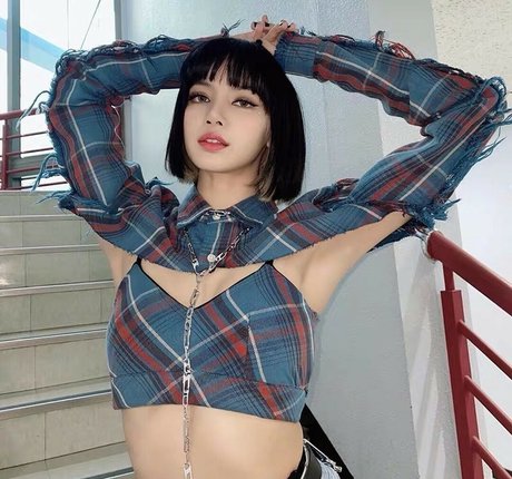 Nacktes geleaktes OnlyFans-Foto von Lalisa Manobal