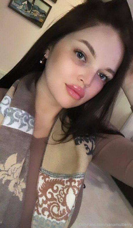 Nacktes geleaktes OnlyFans-Foto von Yanamulberry