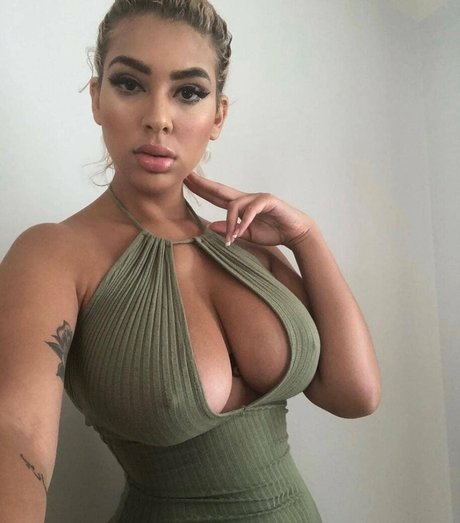 Nacktes geleaktes OnlyFans-Foto von Annamariesarai