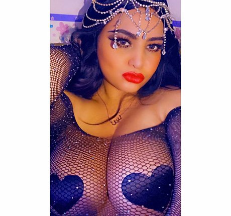 Nacktes geleaktes OnlyFans-Foto von Zaazaarina