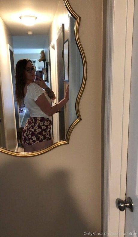 Nacktes geleaktes OnlyFans-Foto von Rosalinafree