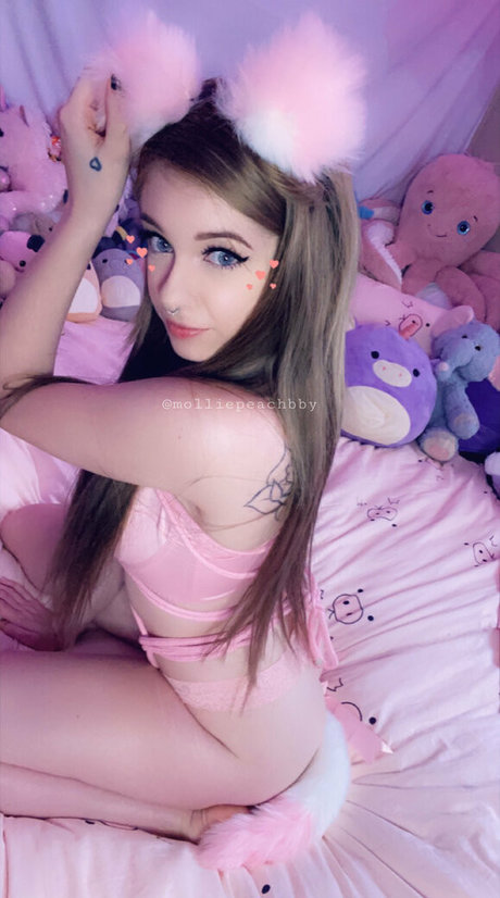 Nacktes geleaktes OnlyFans-Foto von Molliepeachbby