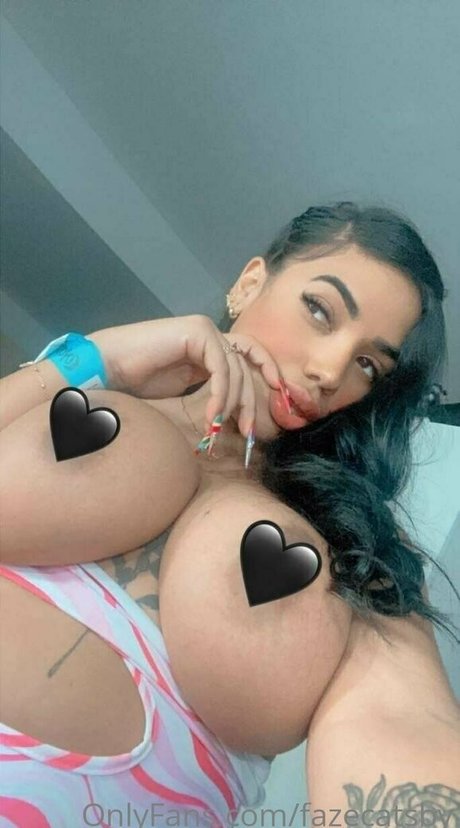 Nacktes geleaktes OnlyFans-Foto von Fazecatsby