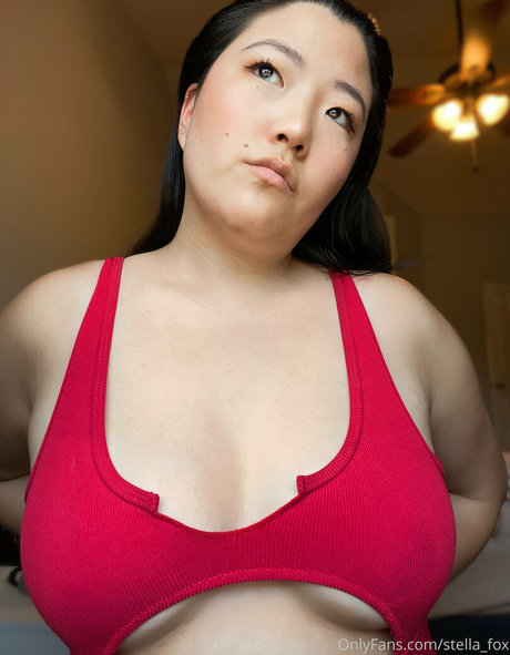 Nacktes geleaktes OnlyFans-Foto von Stellafox