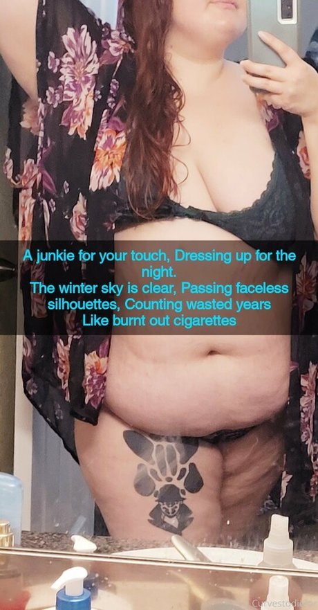 Nacktes geleaktes OnlyFans-Foto von Curvestodiefor